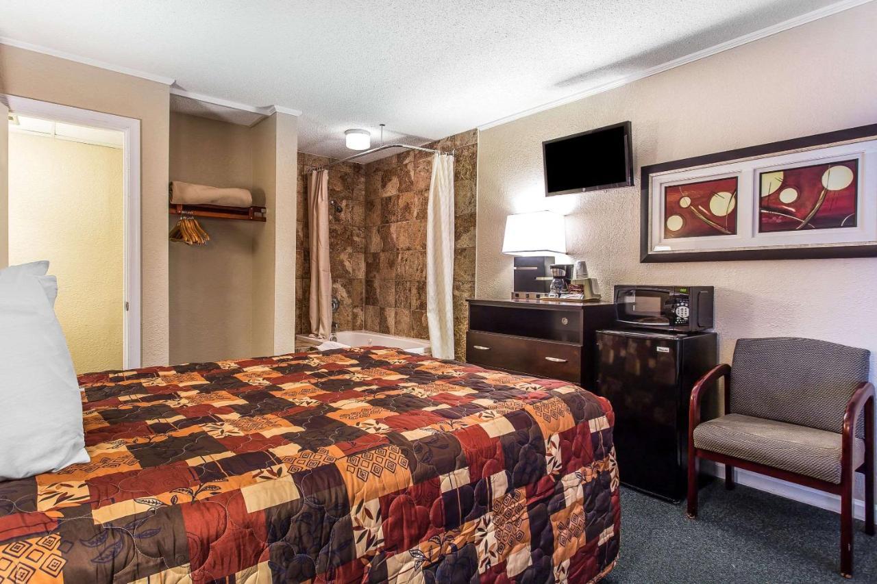 Rodeway Inn & Suites Nags Head Esterno foto